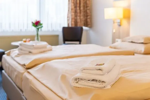 Tek Büyük veya İki Ayrı Yataklı Oda