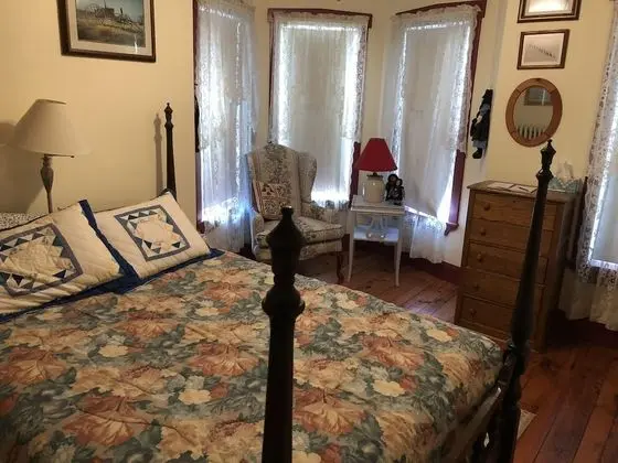 Standard Tek Büyük Yataklı Oda, Banyolu/Duşlu (Charlotte)
