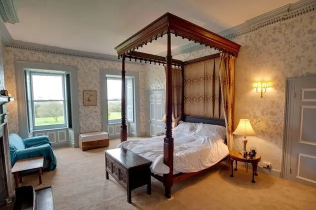 Superior Tek Büyük Yataklı Oda (Four Poster Bed)