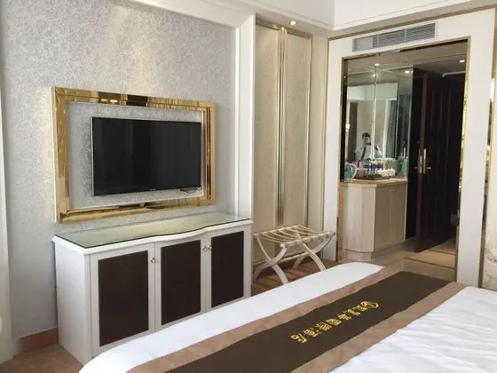 Business Tek Büyük Yataklı Oda