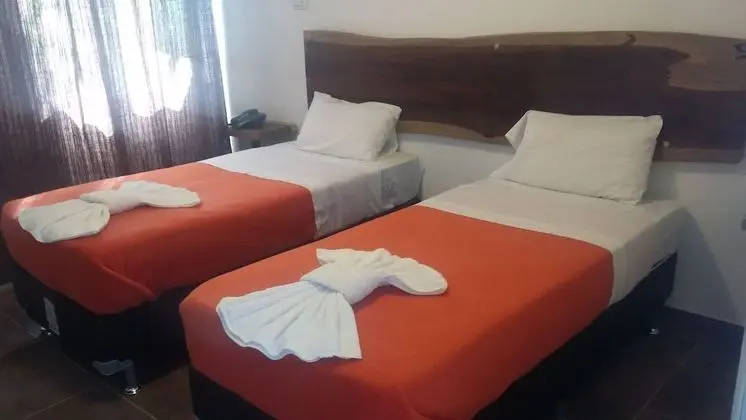 Tek Büyük Yataklı Oda