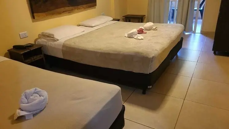 Üç Kişilik Oda