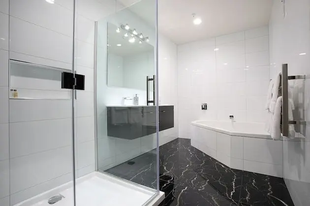 Superior Oda, Sigara İçilmez (Superior Suite)