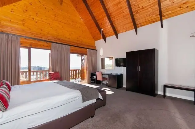Luxury Tek Büyük Yataklı Oda (Non Sea facing)