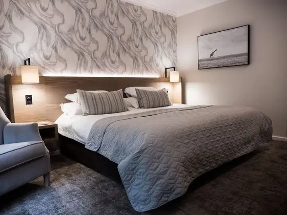 Luxury Tek Büyük Yataklı Oda (Non Sea facing)
