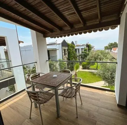 2+1 Daire, Bahçe Manzaralı, Teraslı