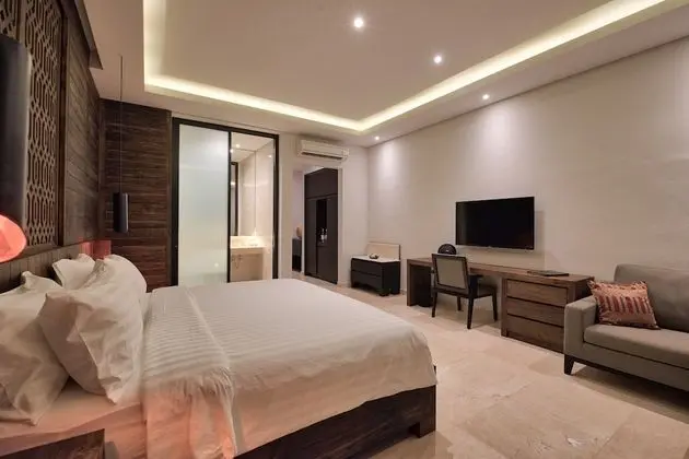 Deluxe Tek Büyük Yataklı Oda, Sigara İçilmez, Tepe Manzaralı