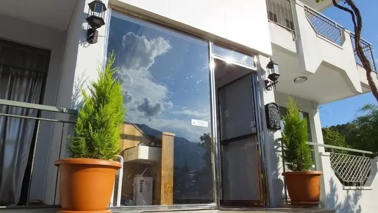 Balkonlu Standart çift kişilik oda