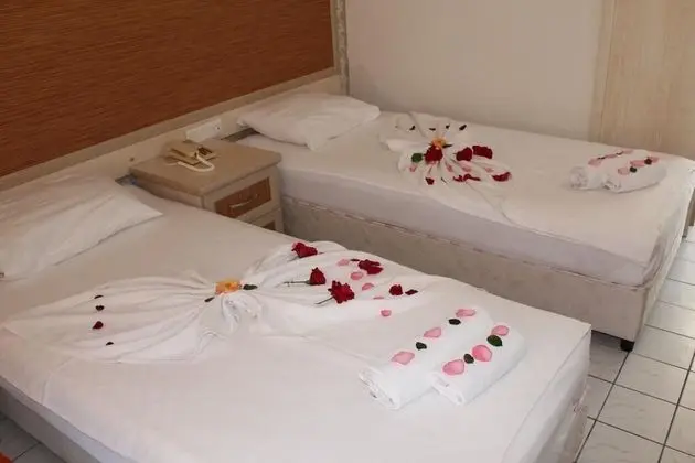 Üç Kişilik Oda