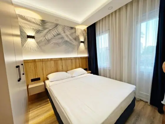 https://images.odamax.com/img/1024x768/odamax/image/upload/KEMER_SUNRISE_SUIT_202505311636395_IMG_8268.JPG