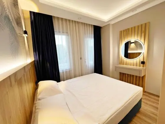 https://images.odamax.com/img/1024x768/odamax/image/upload/KEMER_SUNRISE_SUIT_202505311636401_IMG_8270.JPG