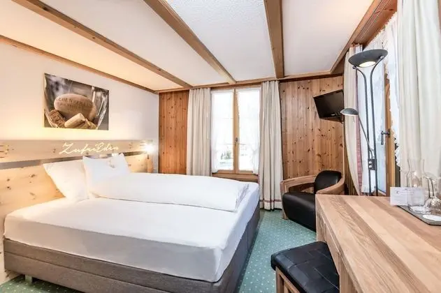 Standard Tek Büyük Yataklı Oda