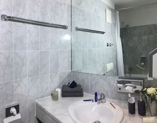 Standard Tek Büyük Yataklı Oda