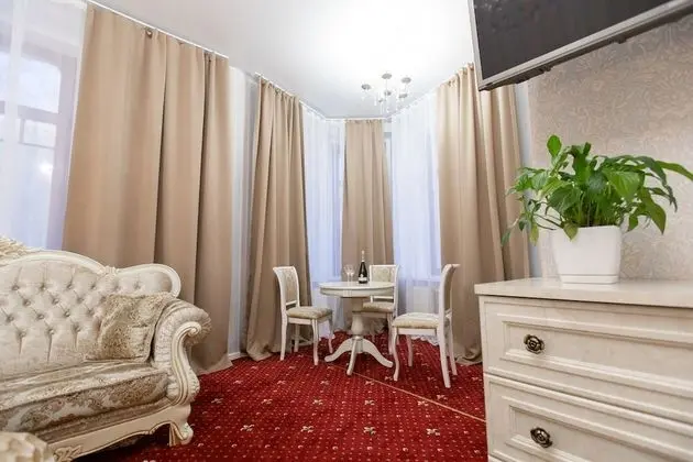 Premium Tek Büyük Yataklı Oda