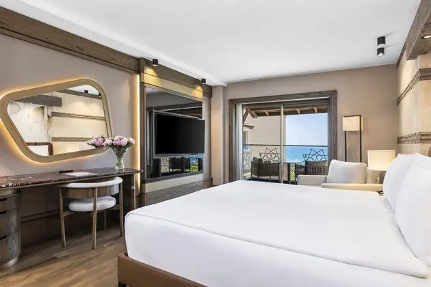 https://images.etstur.com/imgproxy/resize/2560x1440/files/images/hotelImages/etsrooms/623/Kempinski_Hotel_The_Dome_20240812152818_0.jpg