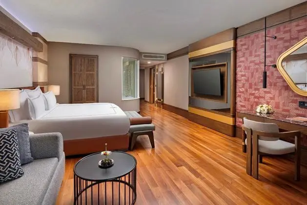 https://images.etstur.com/imgproxy/resize/2560x1440/files/images/hotelImages/etsrooms/623/Kempinski_Hotel_The_Dome_20250526130441_3.jpg