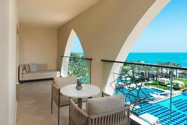 https://images.etstur.com/imgproxy/resize/2560x1440/files/images/hotelImages/etsrooms/623/Kempinski_Hotel_The_Dome_20250526130646_0.jpg