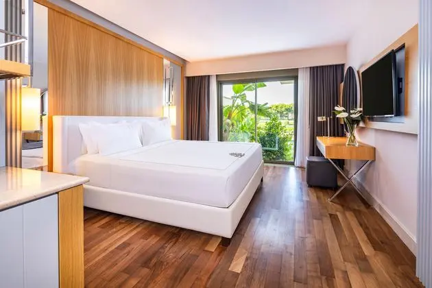 https://images.etstur.com/imgproxy/resize/2560x1440/files/images/hotelImages/etsrooms/623/Kempinski_Hotel_The_Dome_20250626094555_1.jpg
