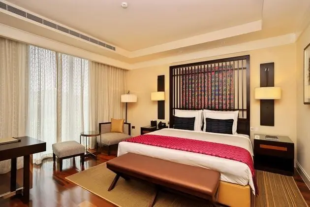 Deluxe Oda, 1 En Büyük (King) Boy Yatak