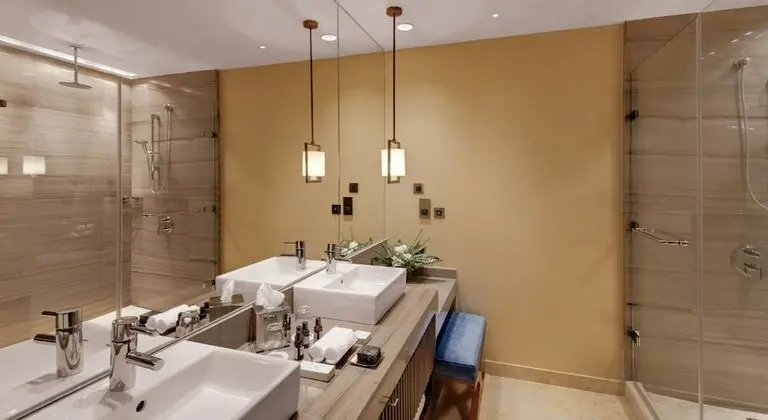 Junior Süit, Şehir Manzaralı