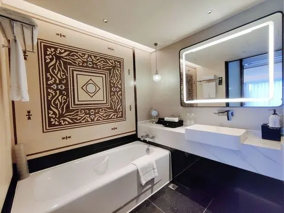 Swiss Select Room, 1 King Size Bed, Oversized Living Space