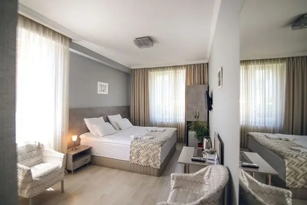 Standard Tek Büyük veya İki Ayrı Yataklı Oda