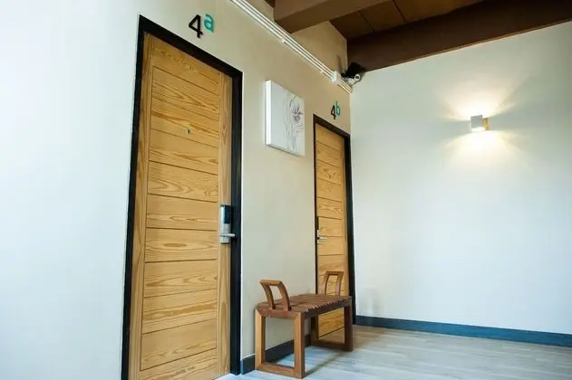 Deluxe Twin Bedroom