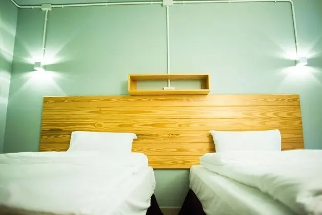 Deluxe Twin Bedroom