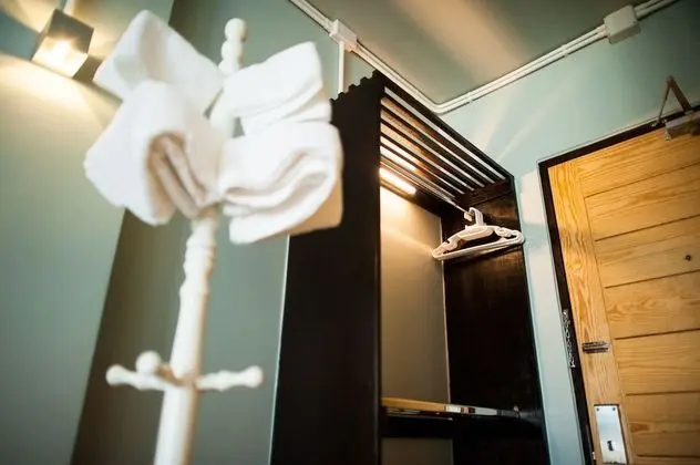 Deluxe Twin Bedroom