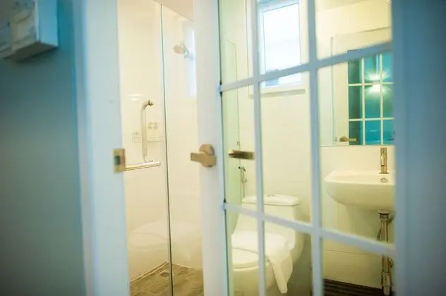 Superior Twin Bedroom