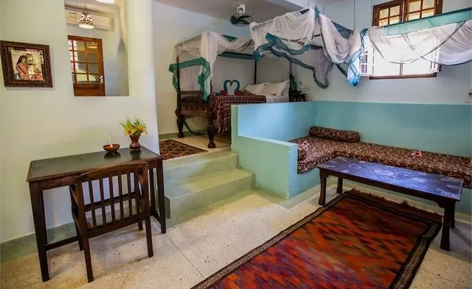 Theme King Room