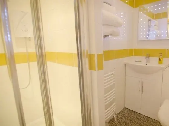 Comfort Tek Büyük Yataklı Oda, Banyolu/Duşlu