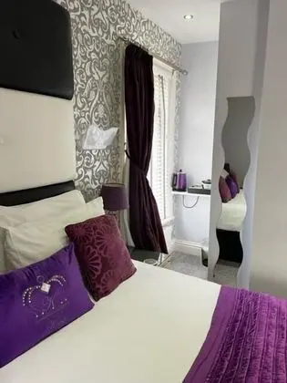 Tek Büyük Yataklı Oda, Banyolu/Duşlu