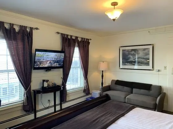 Premium Oda, 1 En Büyük (King) Boy Yatak, Sigara İçilmez, Banyolu/Duşlu