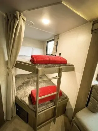 Karavan (Kennedy Kamp @ Branson View Campgroun)