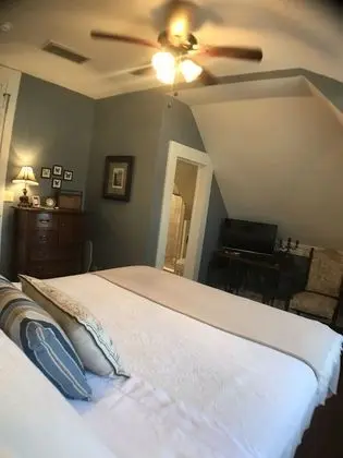 Oda, Özel Banyo (Mac's Room)