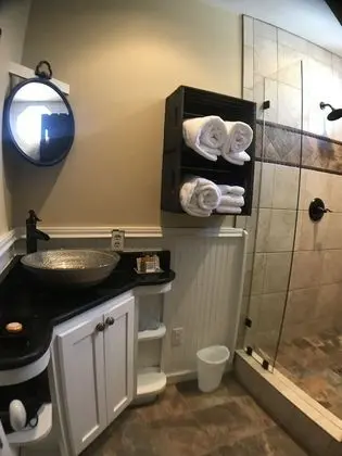 Oda, Özel Banyo (Mac's Room)