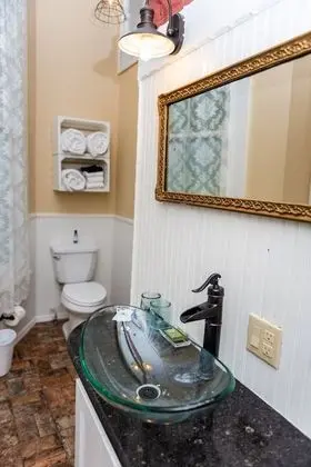 Oda, Özel Banyo (Mrs. Kennedy's Room)