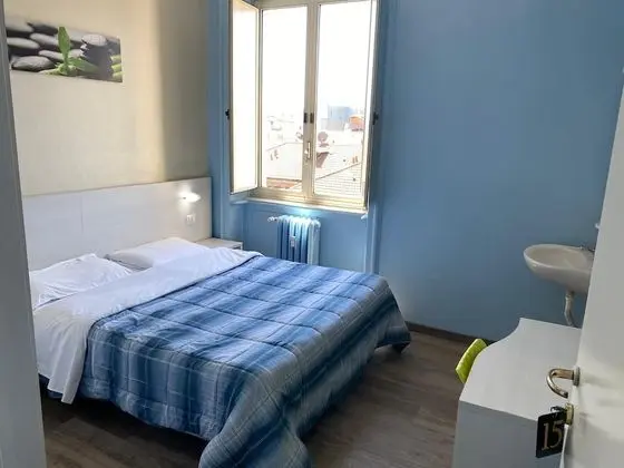 Tek Büyük Yataklı Oda, Ortak Banyo