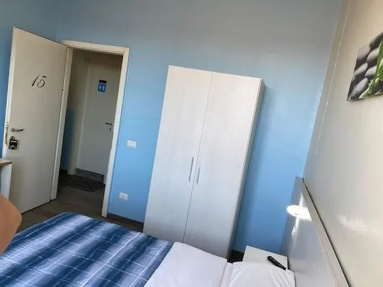 Tek Büyük Yataklı Oda, Ortak Banyo