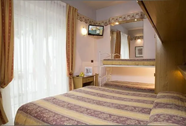 Comfort Dört Kişilik Oda