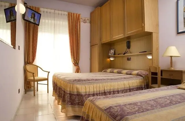 Superior Üç Kişilik Oda, Balkon