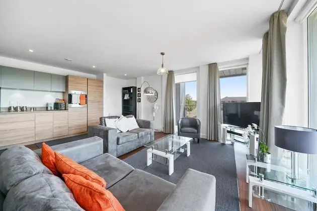 Kennet House Serviced Apartments - Apt B