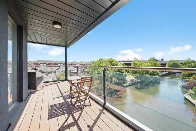 Kennet House Serviced Apartments - Apt B