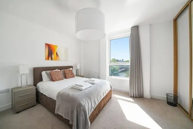 Kennet House Serviced Apartments - Apt B