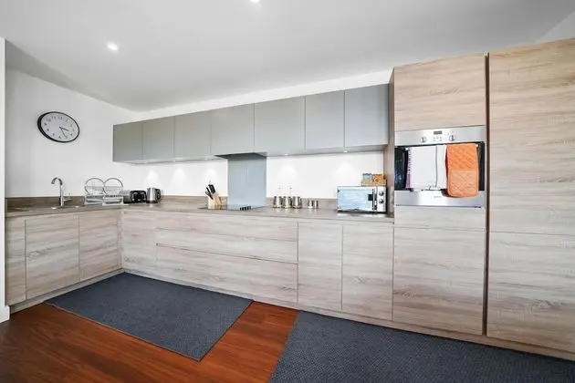 Kennet House Serviced Apartments - Apt B
