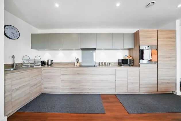 Kennet House Serviced Apartments - Apt B