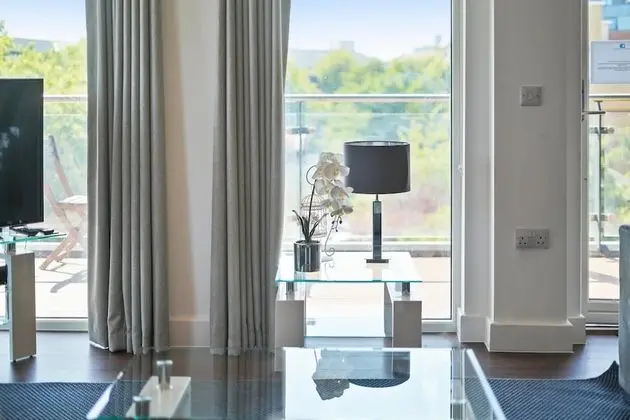 Kennet House Serviced Apartments - Apt B