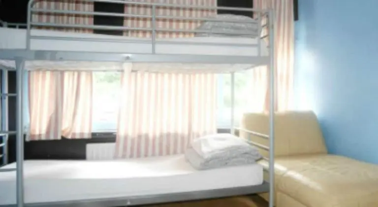 Basic Tek Büyük Yataklı Oda, Ortak Banyo