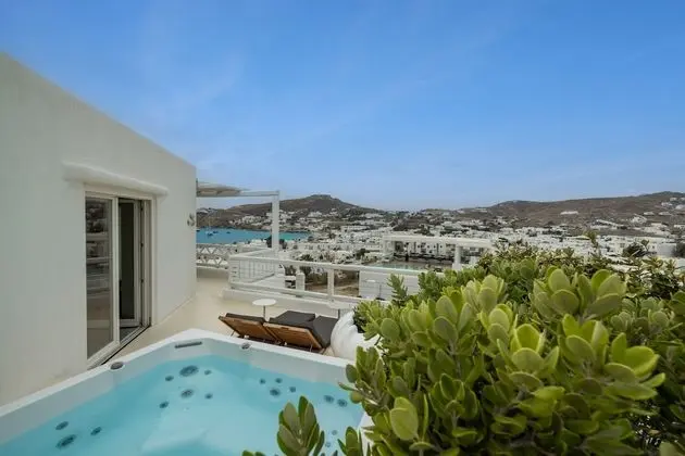 Vista Suite With Panoramic View & Outdoor Hot Tub